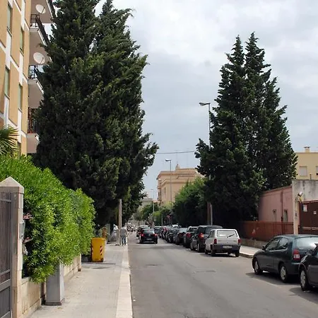 Tina's House לצ'ה