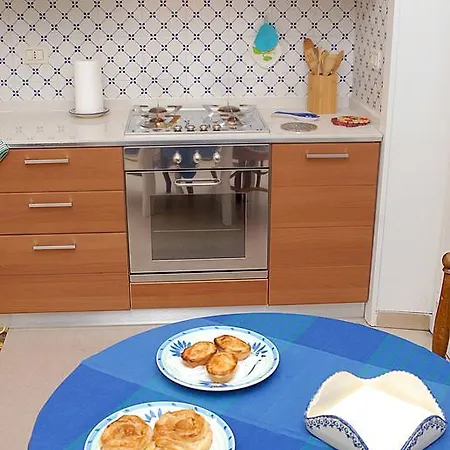 Tina's House דירה לצ'ה